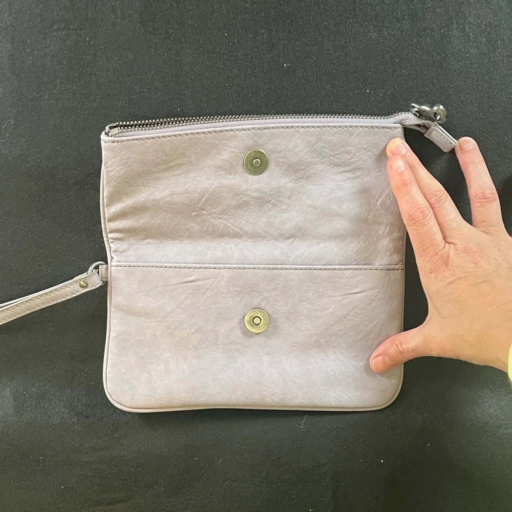 Simply Vera Vera Wang Light Blush Wristlet Clutch